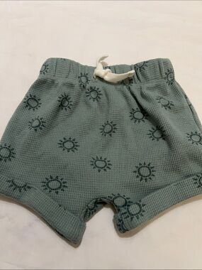 “Bundle 10/$13” Carter's 3M Sage Green Waffle Knit Baby boy girl Shorts